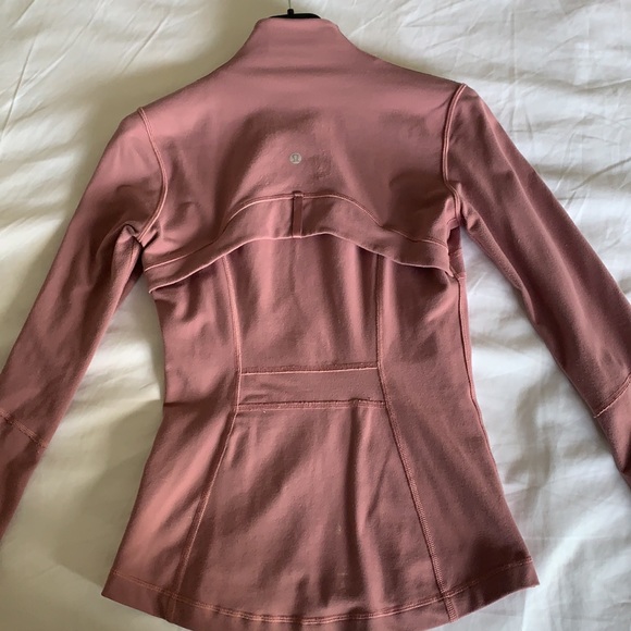 Blush Lulelemon zipup - Picture 5 of 5